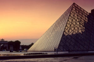 A brief History of the Louvre