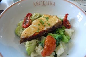 Cafe Richelieu, Maison Blanche, Crillon Patio, Bistro Des Gastronomes & Foodstock Buzz