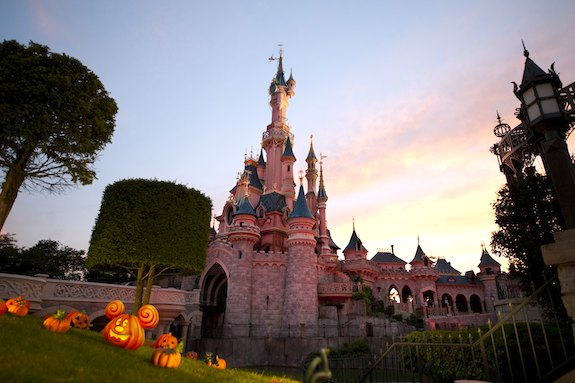 Disneyland Paris Halloween Festival Through October 2011