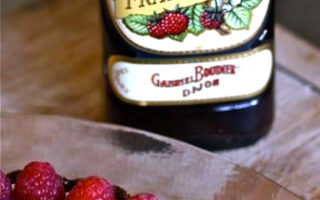 Tarte aux Framboises: Raspberry Tart with White Chocolate and Mascarpone