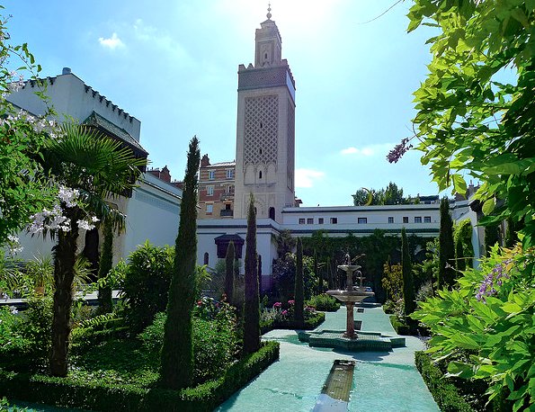 Paris Oasis: Grande Mosquee de Paris Restaurant, Salon de The, Spa and Garden