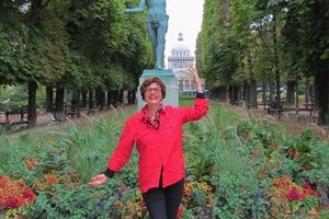 A Day in the Luxembourg Garden with Harriet Welty-Rochefort