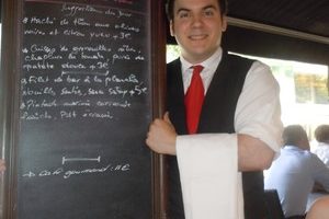 L’Absinthe : Bistrot Vivienne : Smiths Bakery & Les Tablettes De Jean Louis Nomicos