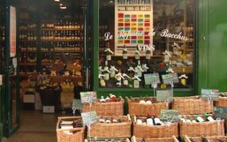 Rue Mouffetard in Paris: Latin Quarter Place to Meet, Eat, Drink, Dance and Shop