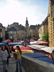 Market ho! Saturday morning in Sarlat