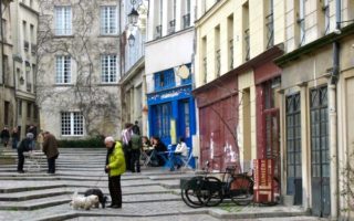 Paris Right Bank Movie Location: Rue des Barres in le Marais