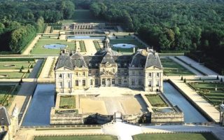 Vaux le Vicomte: Dinner by Candlelight, Dessert by Fireworks