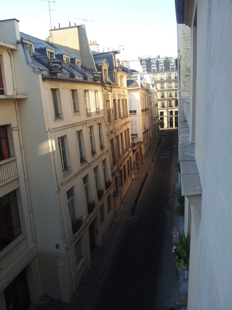 Apartment rental investment property near the Louvre in Paris