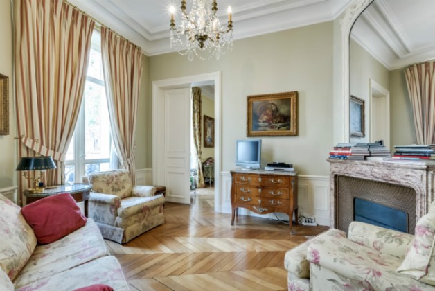 For Sale: An Elegant Apartment Near Parc Monceau