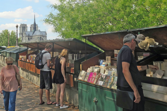 The bouquinistes of Paris by Peter Olson