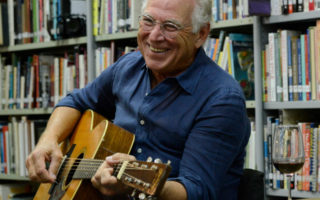 Jimmy Buffett in Paris: License to Chill