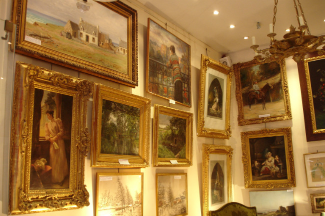 antique paintings at the Paris Puces