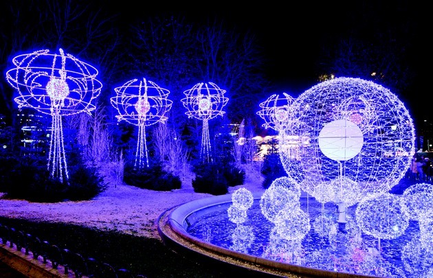 Christmas Markets in Paris: Tis the Season!