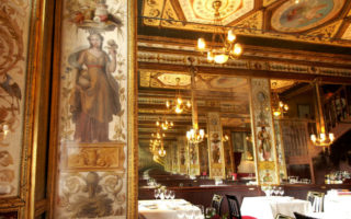 Discover the Restaurants Behind your Favorite Paris Films