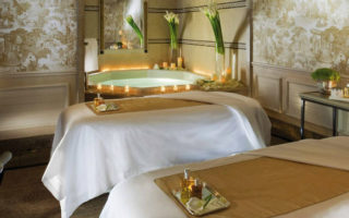 6 Sultry Suggestions for How to Spend Valentine’s Day in Paris