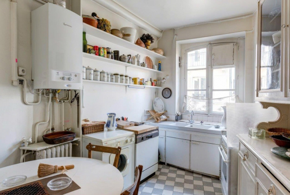 Apartment for sale in the Upper Marais