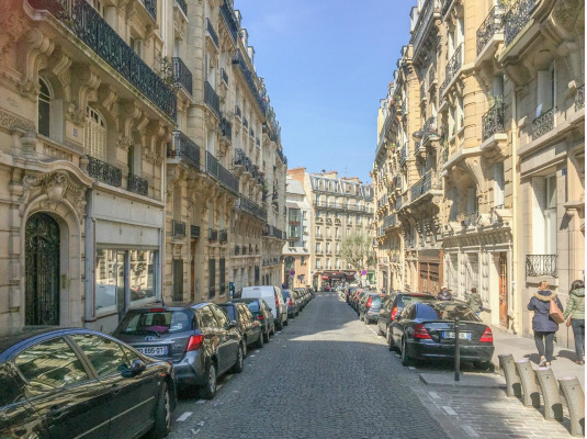 one-bedroom apartment for sale in Montmartre