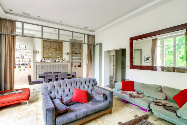 duplex apartment for sale near the Trocadero