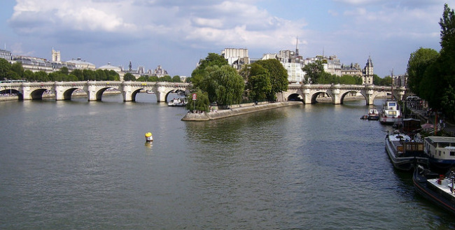 Seine Pont Neuf by Stanze/Flickr