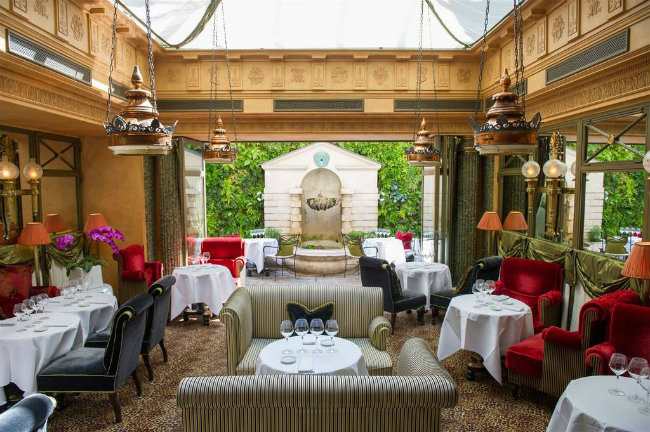 L’Hôtel: Where Oscar Wilde Ate Lunch Twice Daily in Paris