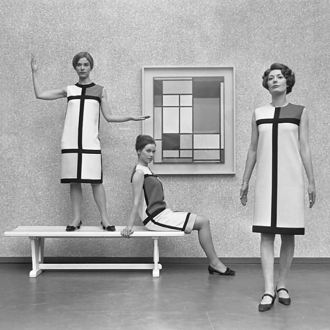 Mondriaanmode_door_Yves_St_Laurent_(1966)