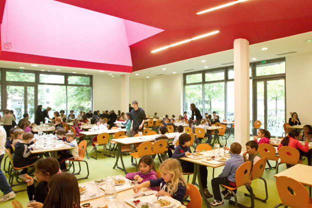 French students at the cantine