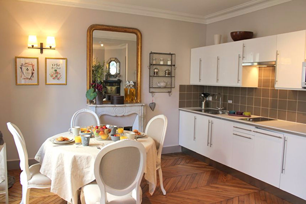 For Sale: Classic 1-Bedroom Apartment near the Eiffel Tower | Bonjour Paris
