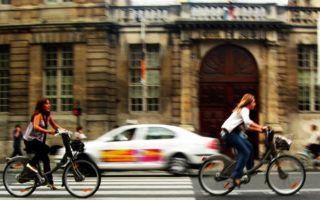 Pedal Yourself Fit for a Summer Cycling Holiday: Commuting in Paris by Vélo