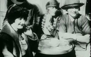 Left Bank Lesbians in 1920s Paris
