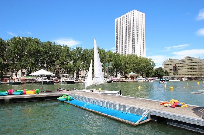 Outdoor Swimming in Paris’s Bassin de la Villette this Summer