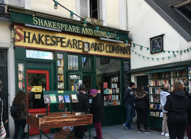 Where to Buy English Books in Paris