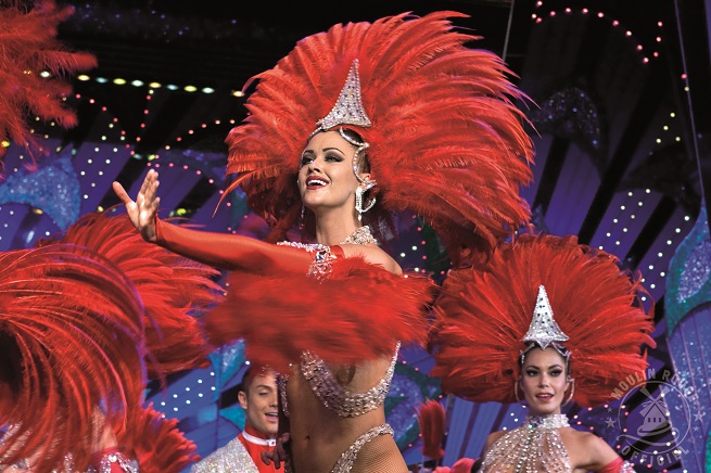 Come and spend an unforgettable evening at the Moulin Rouge!