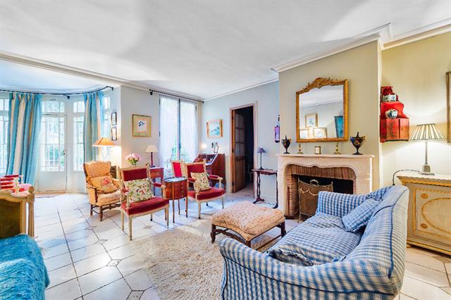 apartment for sale in Paris