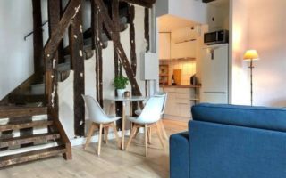 For Sale: Charming Duplex of 68 square meters, a House in Paris