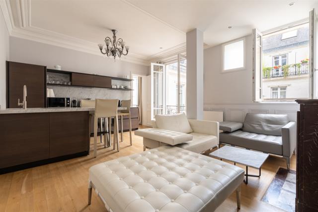 For Sale: A Charming One-Bedroom Apartment in the Triangle d’Or