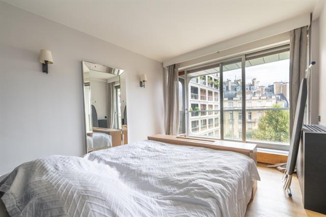 apartment for sale in Paris