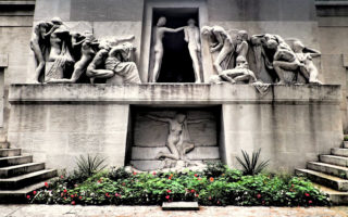 The History of the Communards’ Wall in Père Lachaise Cemetery