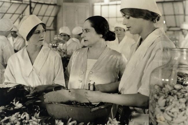 Helena Rubinstein – Empress of the Beauty Business