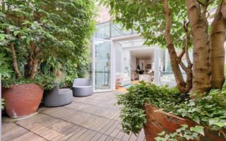 For Sale: Enormous Private Mansion with Terrace in Paris