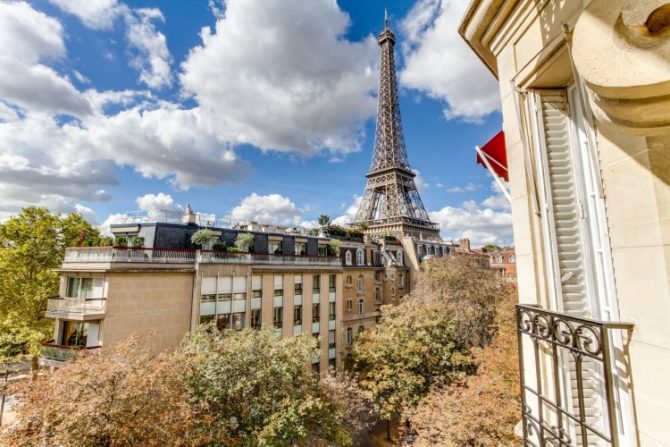 For Sale: Stunning Apartment in Front of the Eiffel Tower