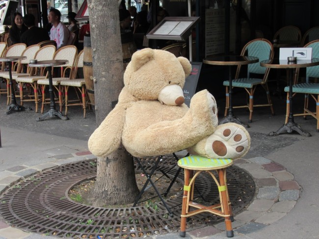 Les Nounours des Gobelins: Giant Teddy Bears in Paris