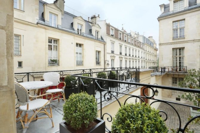 For Sale: Stunning Luxury Apartment on the Ile Saint Louis | Bonjour Paris