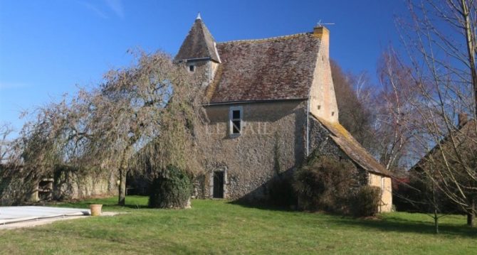 For Sale: Charming and Rustic Manor Near Le Mans