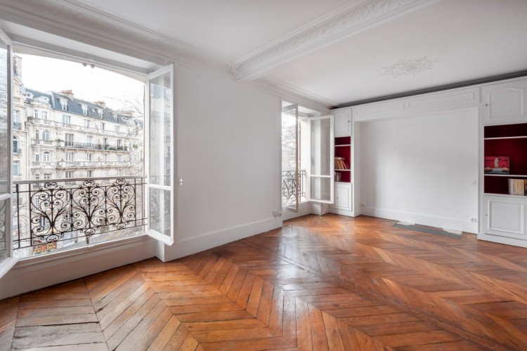 For Sale: One-Bedroom Apartment near Place de l'Etoile in Paris