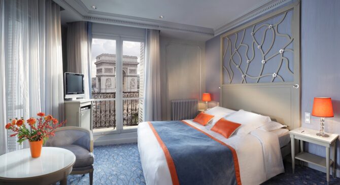 The Splendid Étoile Hotel – Parisian Elegance with a View