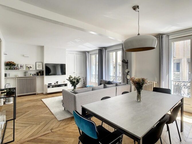 For Sale: Stylish Paris Apartment Near Porte Maillot