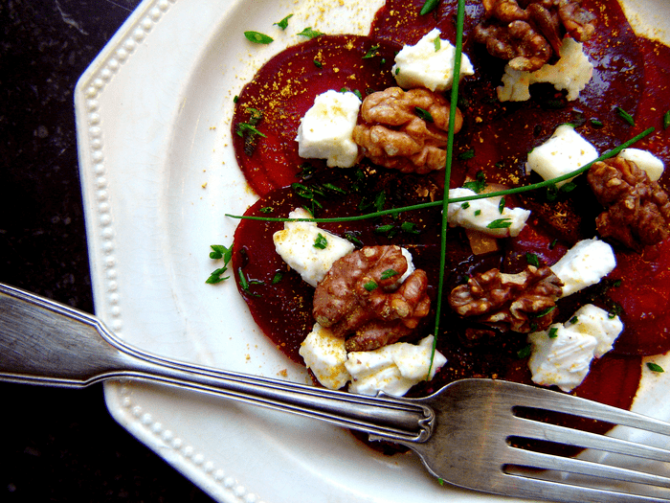 Beets are Back: A Walk in Eastern Paris and a Lunch Recipe