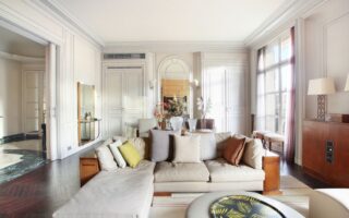 For Sale: Beautiful 3 Bedroom Apartment in Square Lamartine