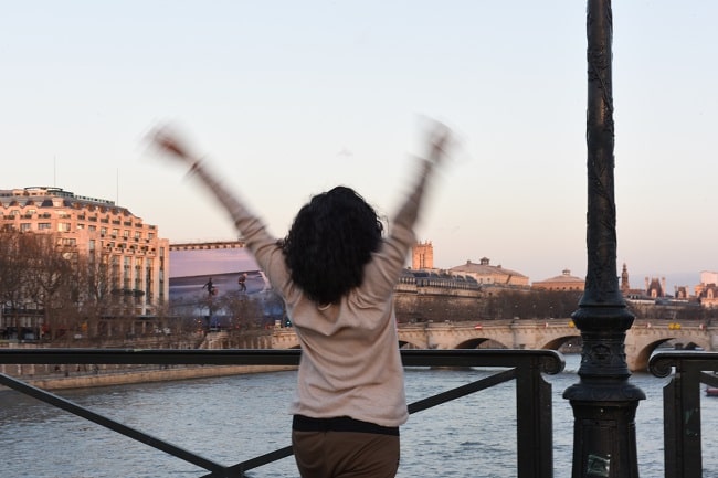 A last dance of freedom on the Pont des Arts