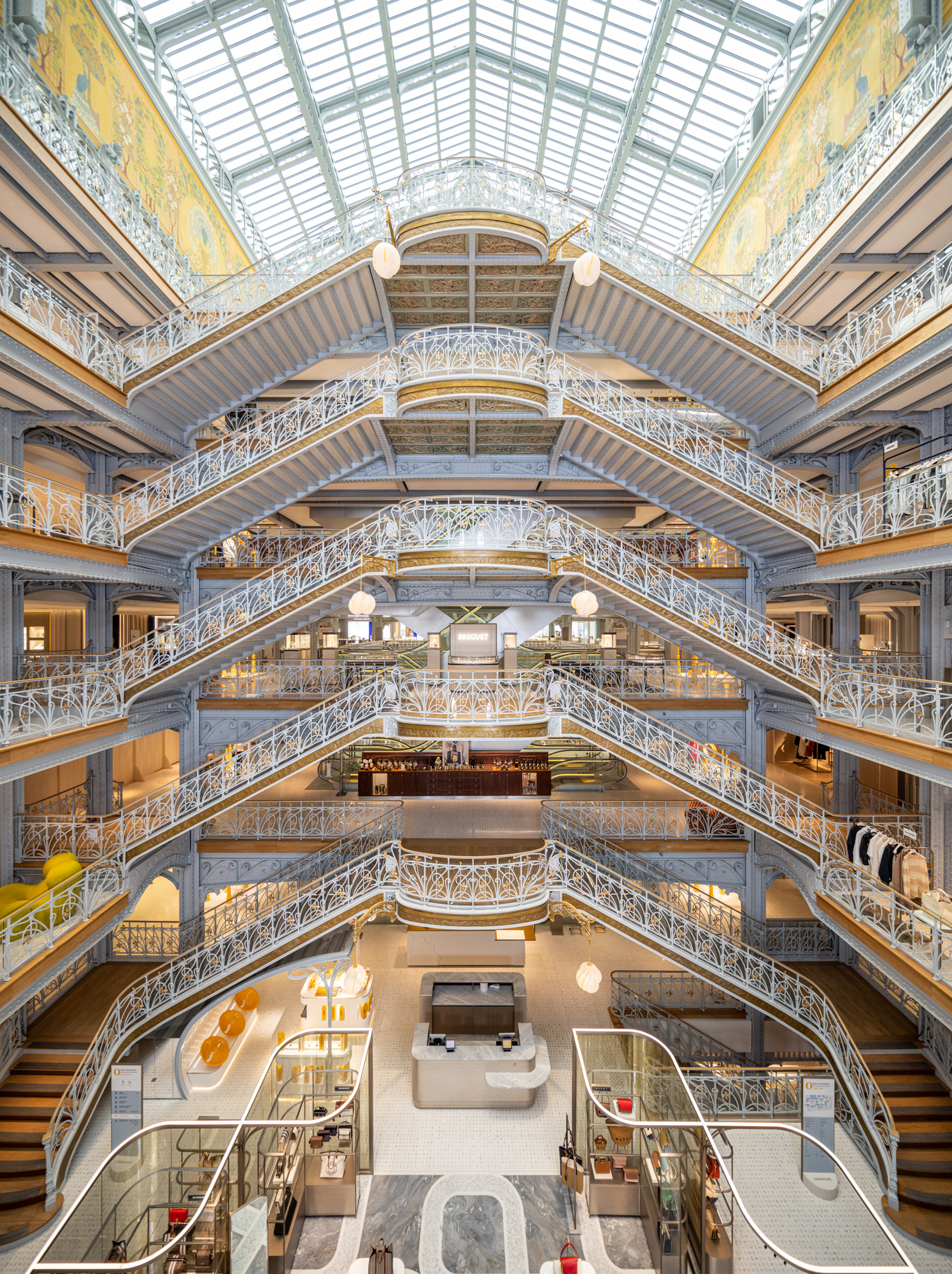 La Samaritaine  Shopping in Louvre, Paris